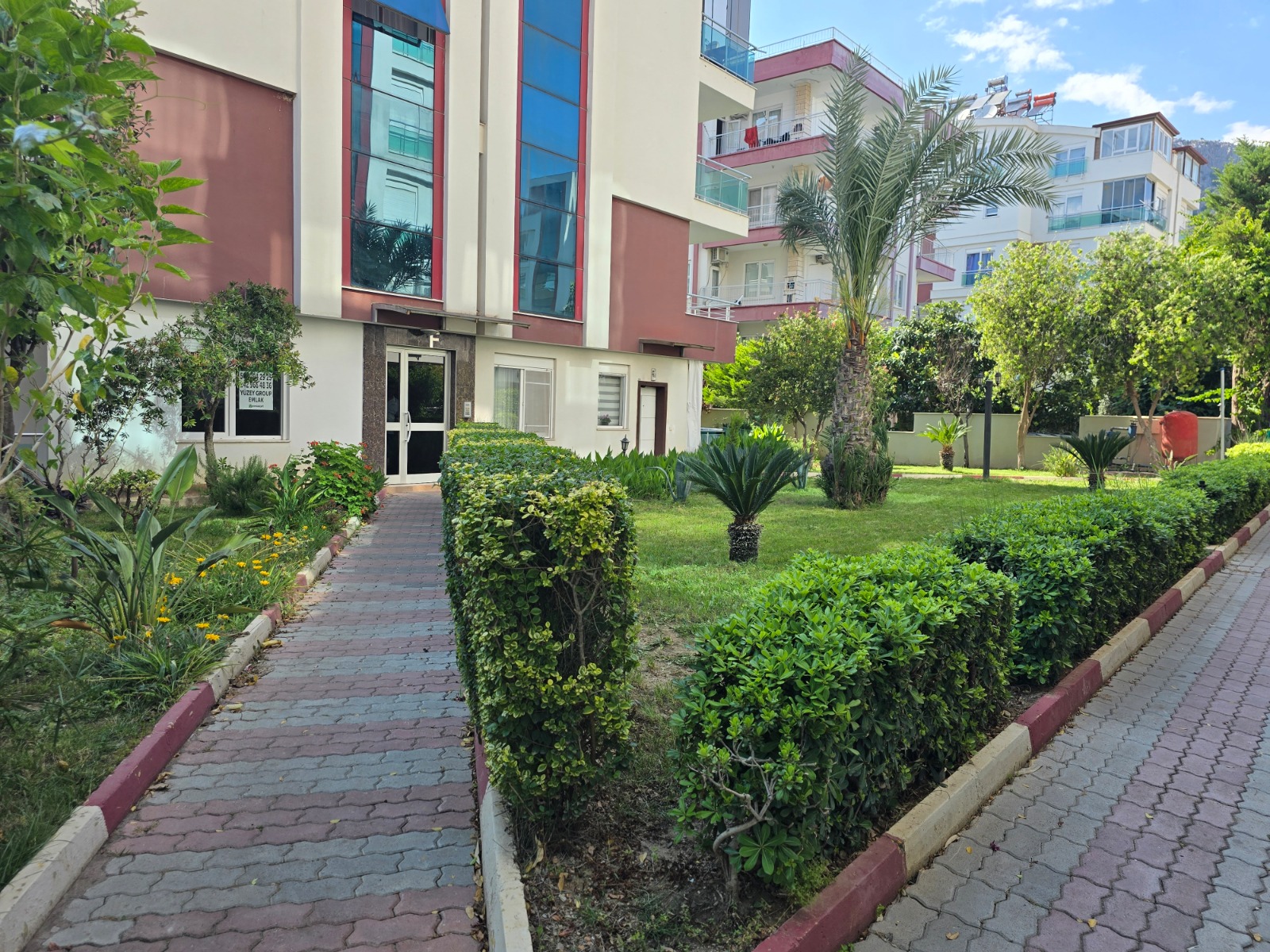 Geniş Balkonlu, Klimalı 1+1 – Site İçinde