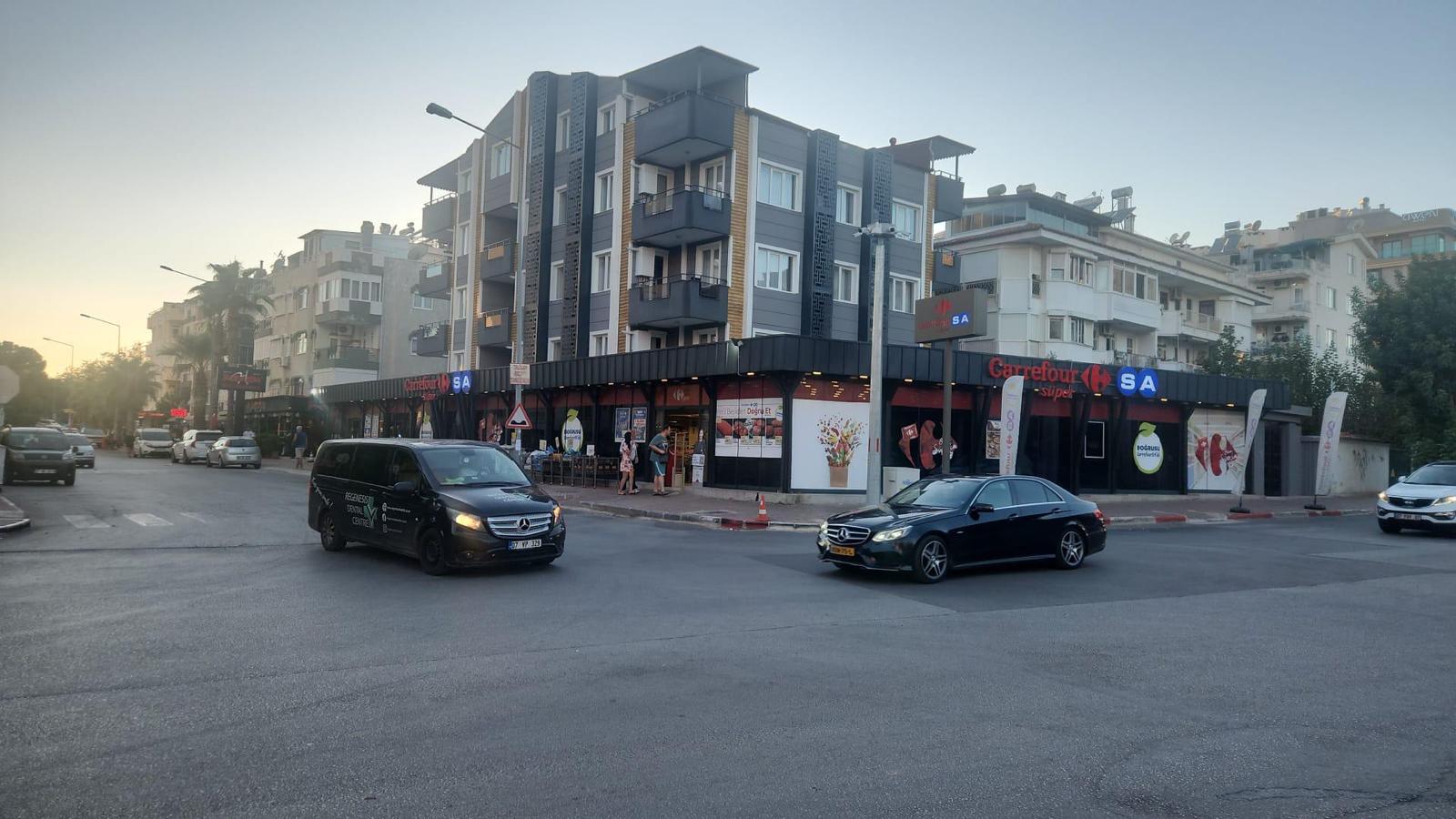 YÜKSEK KİRA GETİRİLİ EMSALSİZ KUPON İŞYERİ. Kullanım 800m2